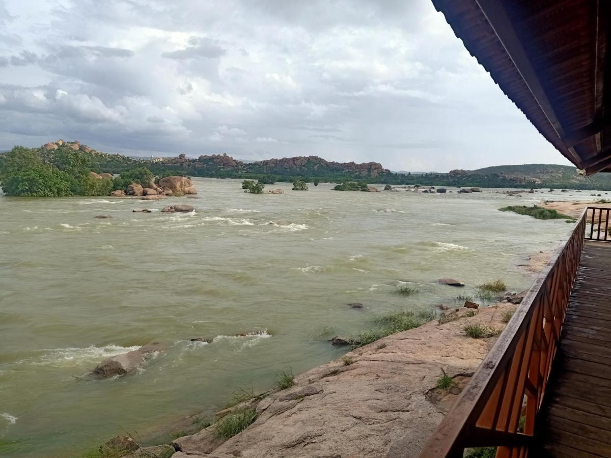 Leo Wodden Resort Hampi Ngoại thất bức ảnh