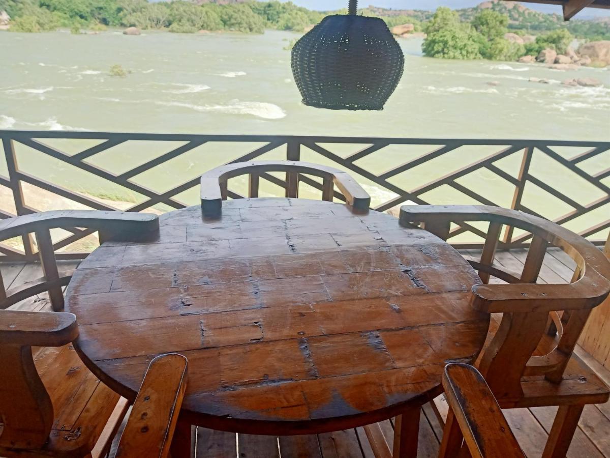 Leo Wodden Resort Hampi Ngoại thất bức ảnh