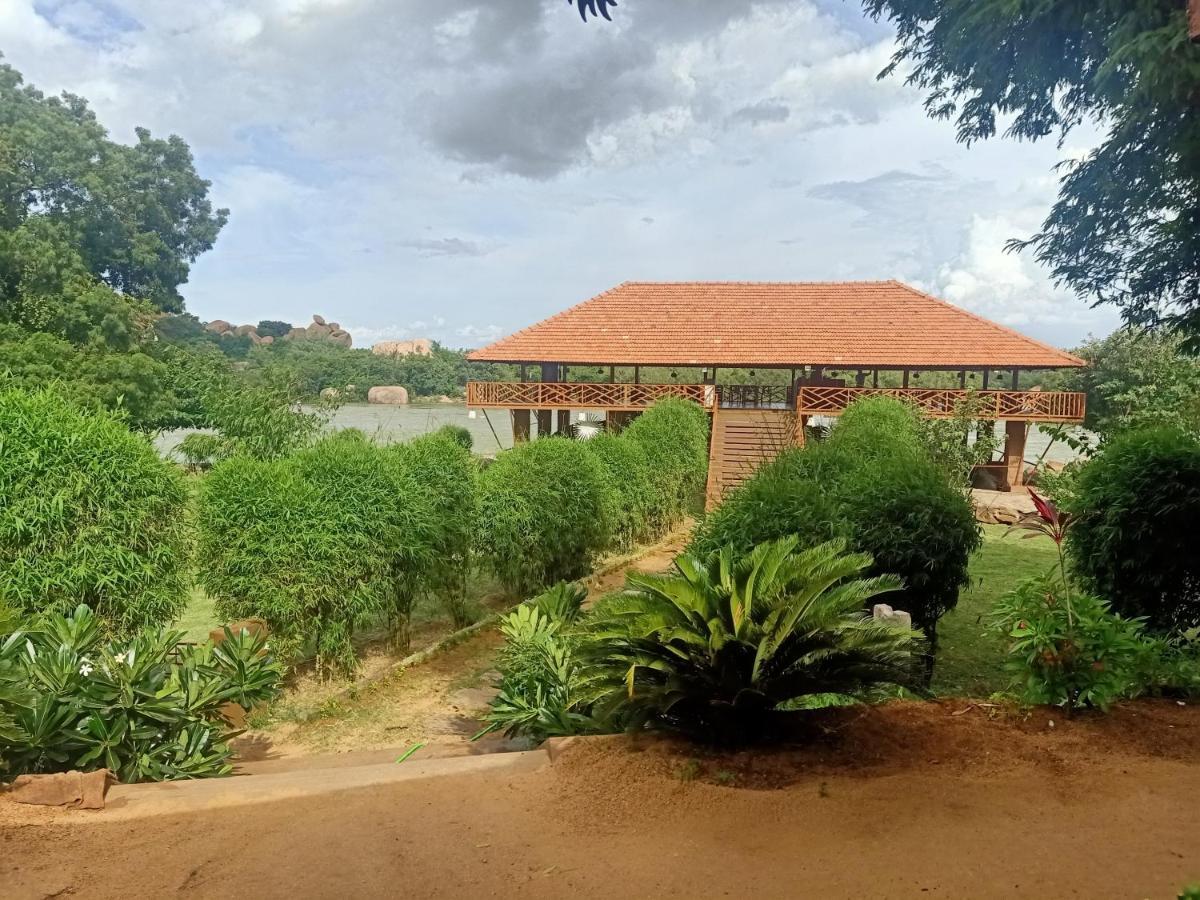 Leo Wodden Resort Hampi Ngoại thất bức ảnh