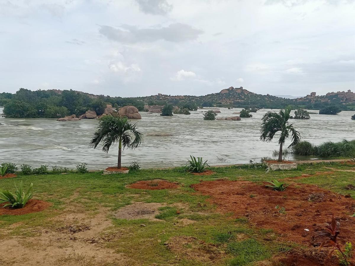 Leo Wodden Resort Hampi Ngoại thất bức ảnh