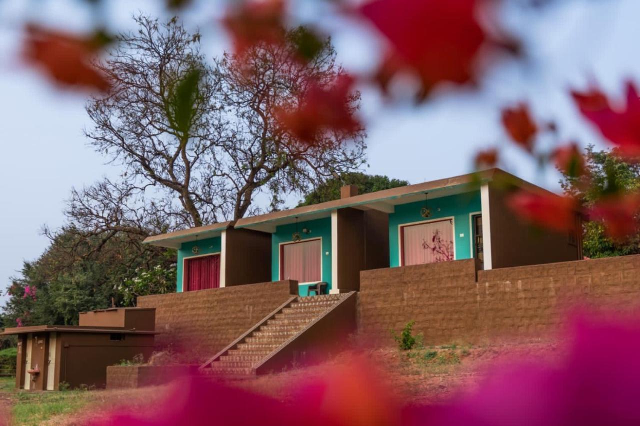 Leo Wodden Resort Hampi Ngoại thất bức ảnh