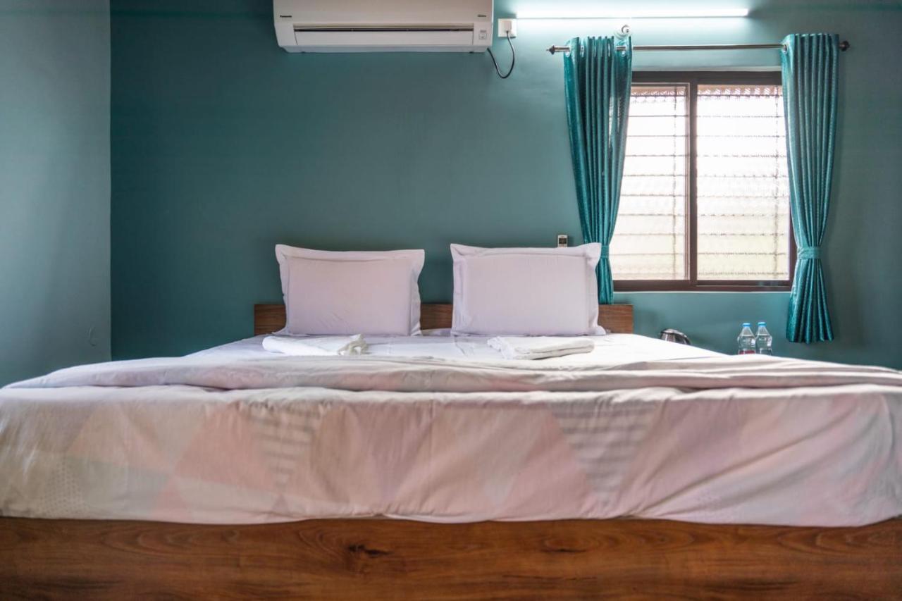 Leo Wodden Resort Hampi Ngoại thất bức ảnh