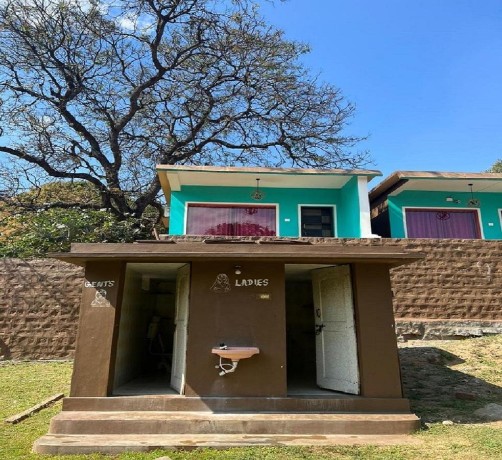 Leo Wodden Resort Hampi Ngoại thất bức ảnh