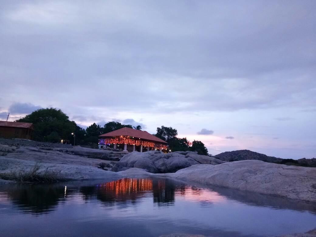Leo Wodden Resort Hampi Ngoại thất bức ảnh