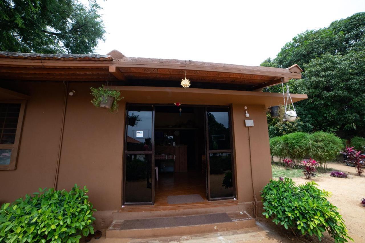 Leo Wodden Resort Hampi Ngoại thất bức ảnh